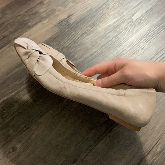 Walking Cradles‎ Brielle Light Beige Bow Twist Ballet Flat Shoes - Picture 9 of 11